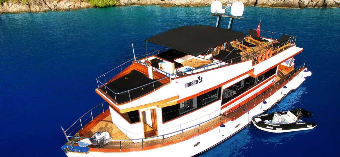 Maske 3 Trawler Motoryacht