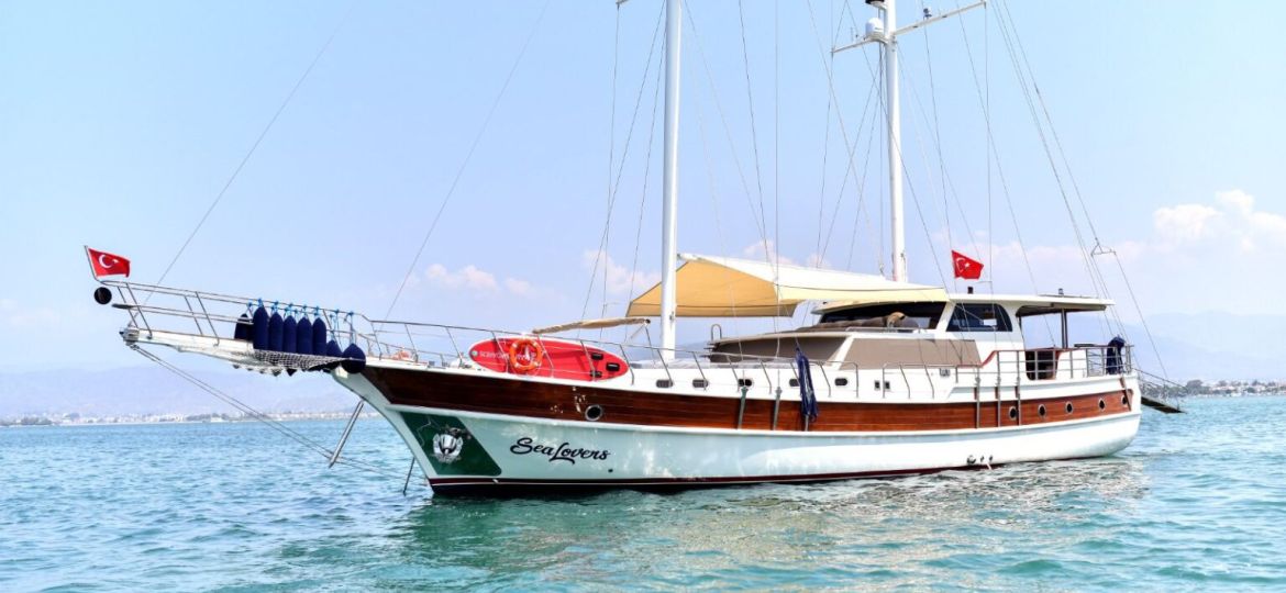 Sea Lovers gulet charter