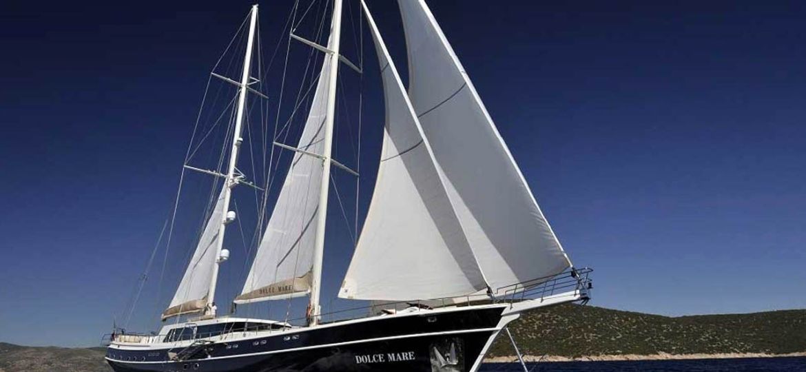 Dolce Mare yacht charter