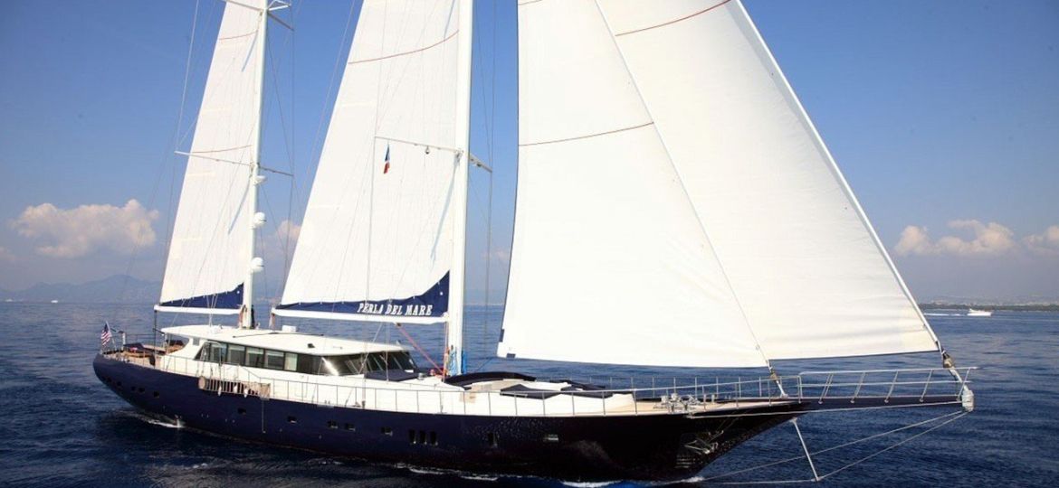 Perla Del Mare yacht charter